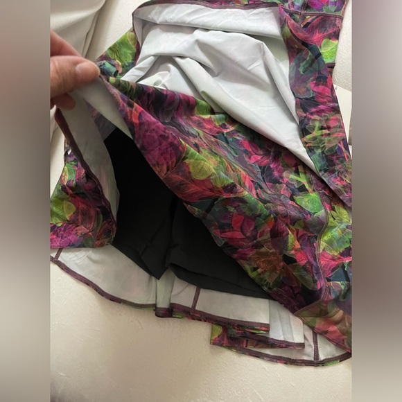 NWT Lululemon Court Crush Dress Vivid Floral Tone Multi Size 4 short under - Picture 11 of 13